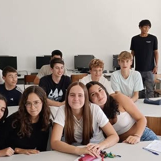 Academia LIFE :  Literacia Financeira em ação!